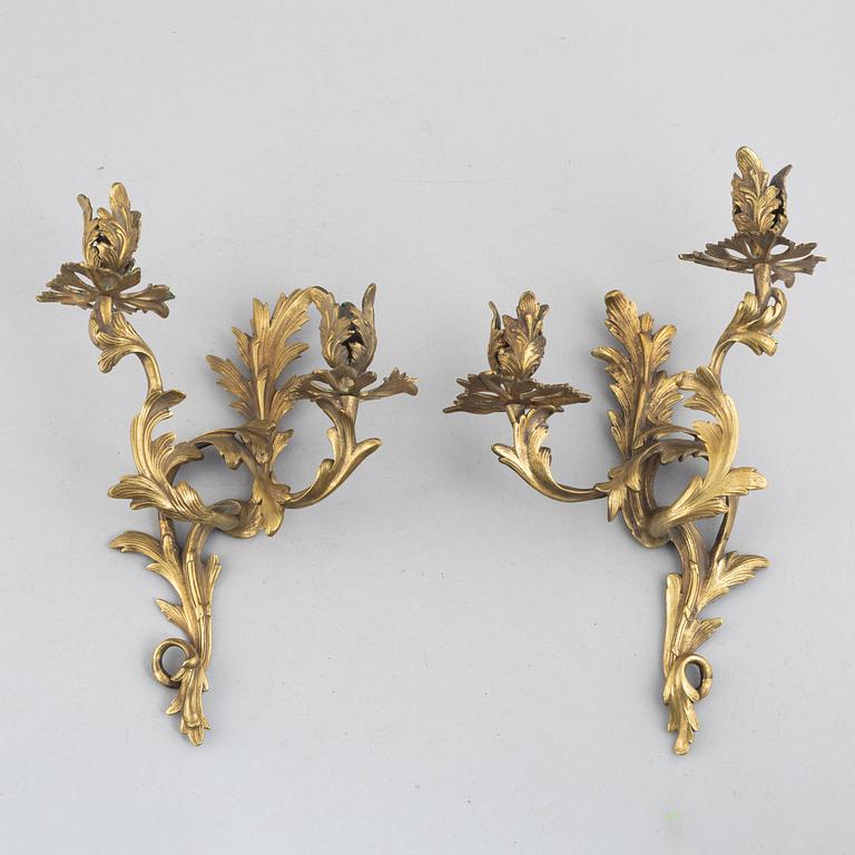 Appliquer, ett par, rokokostil, tidigt 1900-tal.