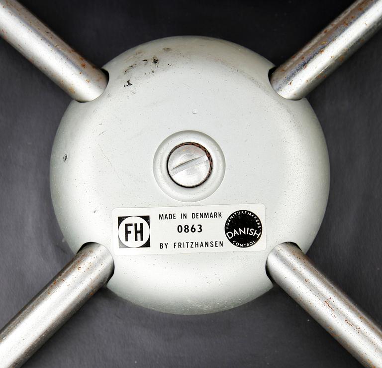KARMSTOL, "3107", Arne Jacobsen för Fritz Hansen, Danmark, 1963.