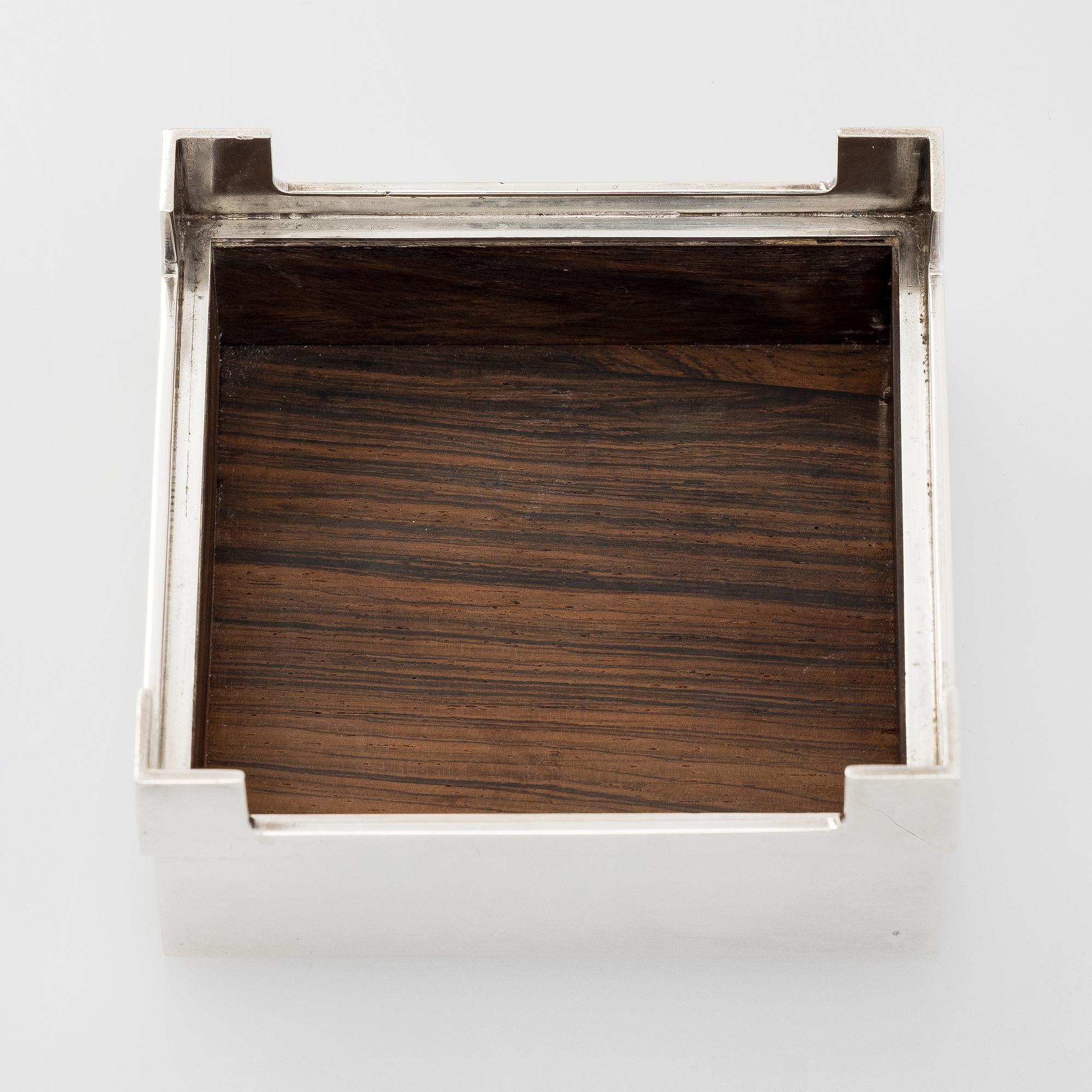 Bertel Gardberg, A lidded silver box with rosewood interior,  for Kultateollisuus, Turku 1968.