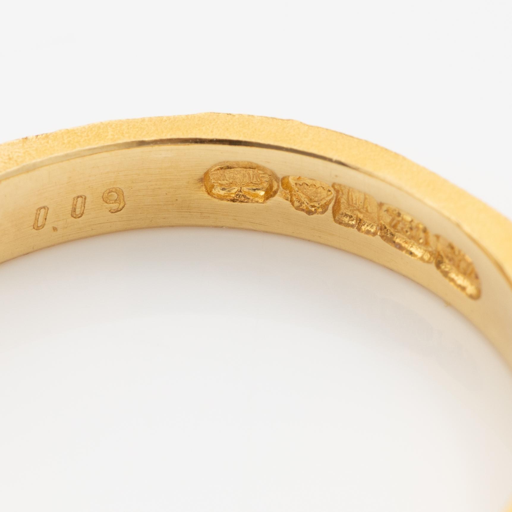 Lapponia, ring, 18K guld med runda briljantslipade diamanter, Finland 1976.