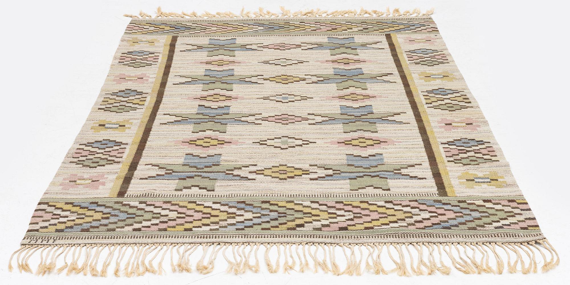 Märta Måås-Fjetterström, matta, "Vit botten", rölakan, ca 252 x 154 cm, signerad AB MMF.