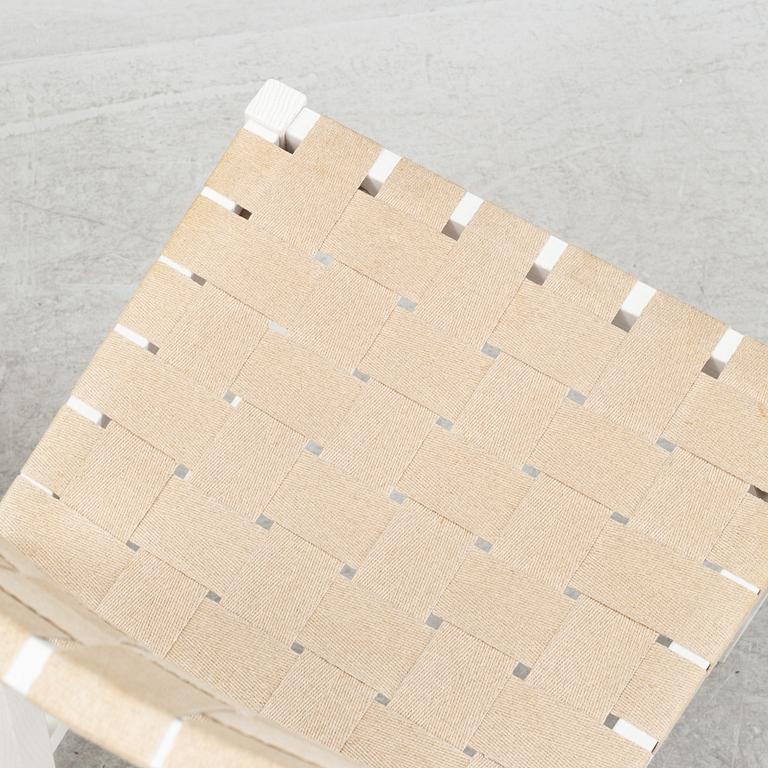 Kerstin Olby, a set of 6 'Lin' chairs and a 'No Limit' dining table, 21st Century.