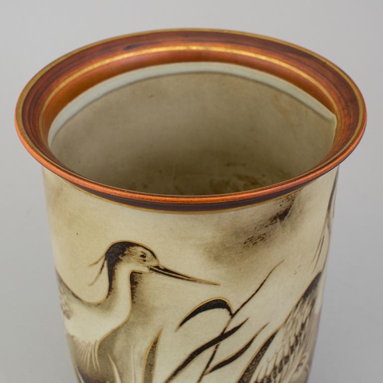 GUNNAR NYLUND, a 'Flambé' stoneware vase from Lidköping, 1930's/40's.