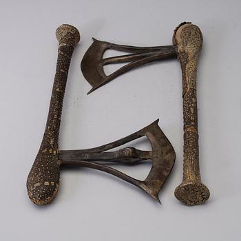 CEREMONIYXOR, 2 st, Songye-stammen, Kongo, Afrika.