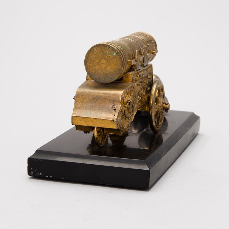 A Russian gilt brass decorative miniature cannon, second half of 20th Century.