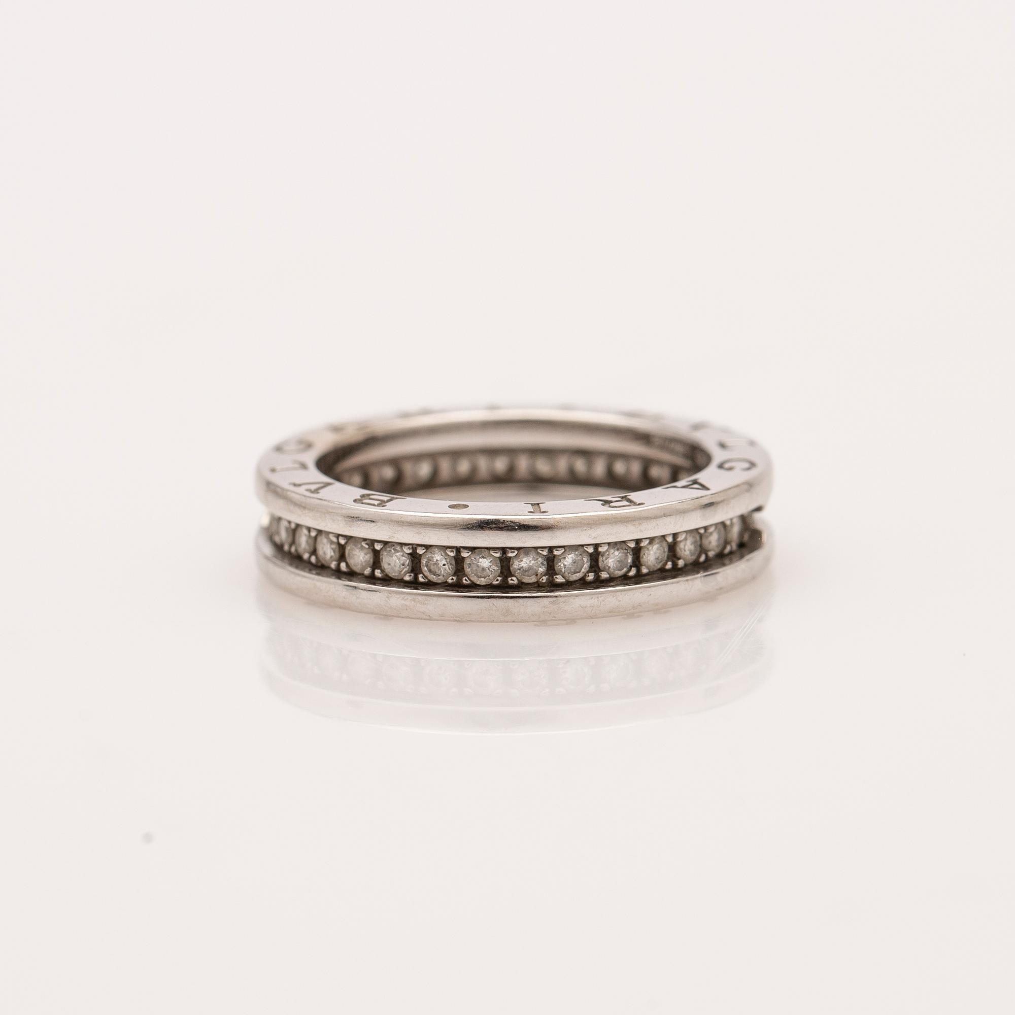 Bulgari, ring, 18K white gold with brilliant-cut diamonds.