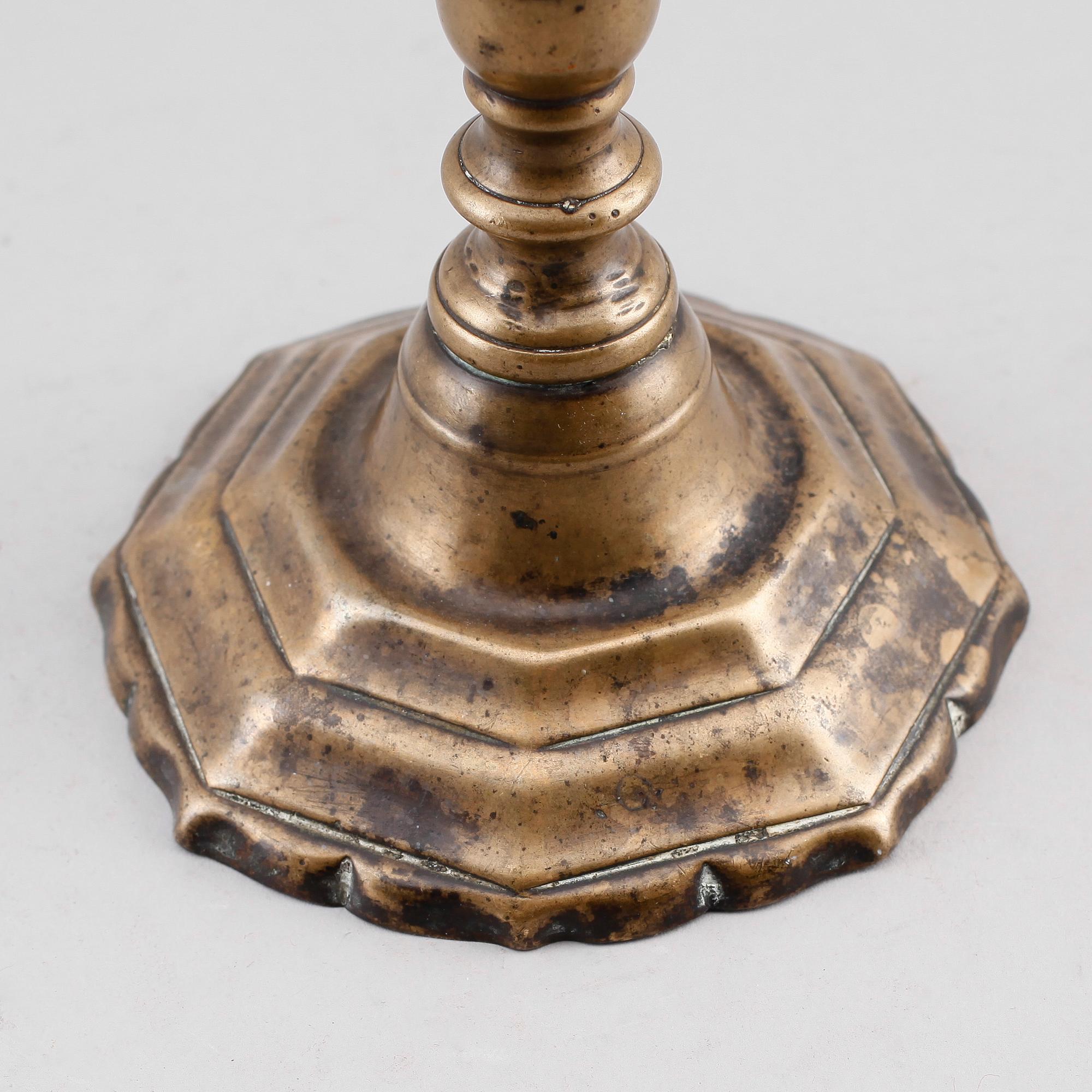 LJUSSTAKE, brons, 1700-talets början.