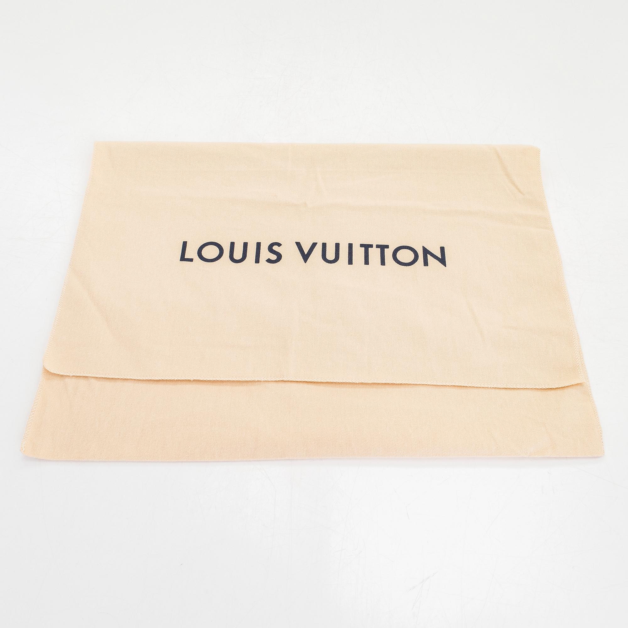 Louis Vuitton, väska, "Messenger Voyager PM".