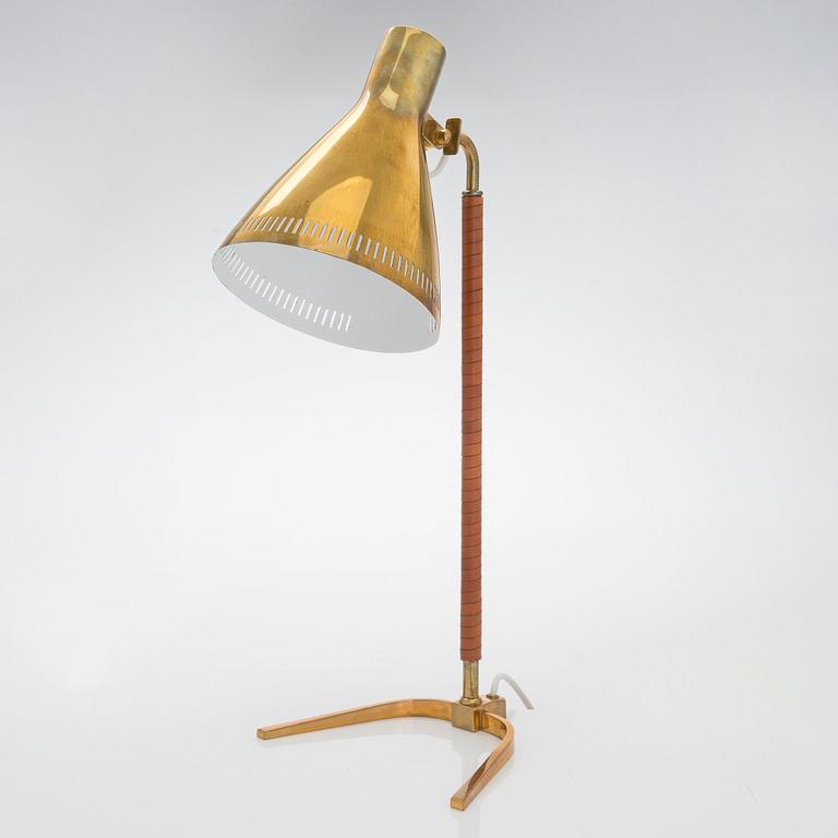 Paavo Tynell, a mid-20th-century '9224' table lamp for Idman, Finland.