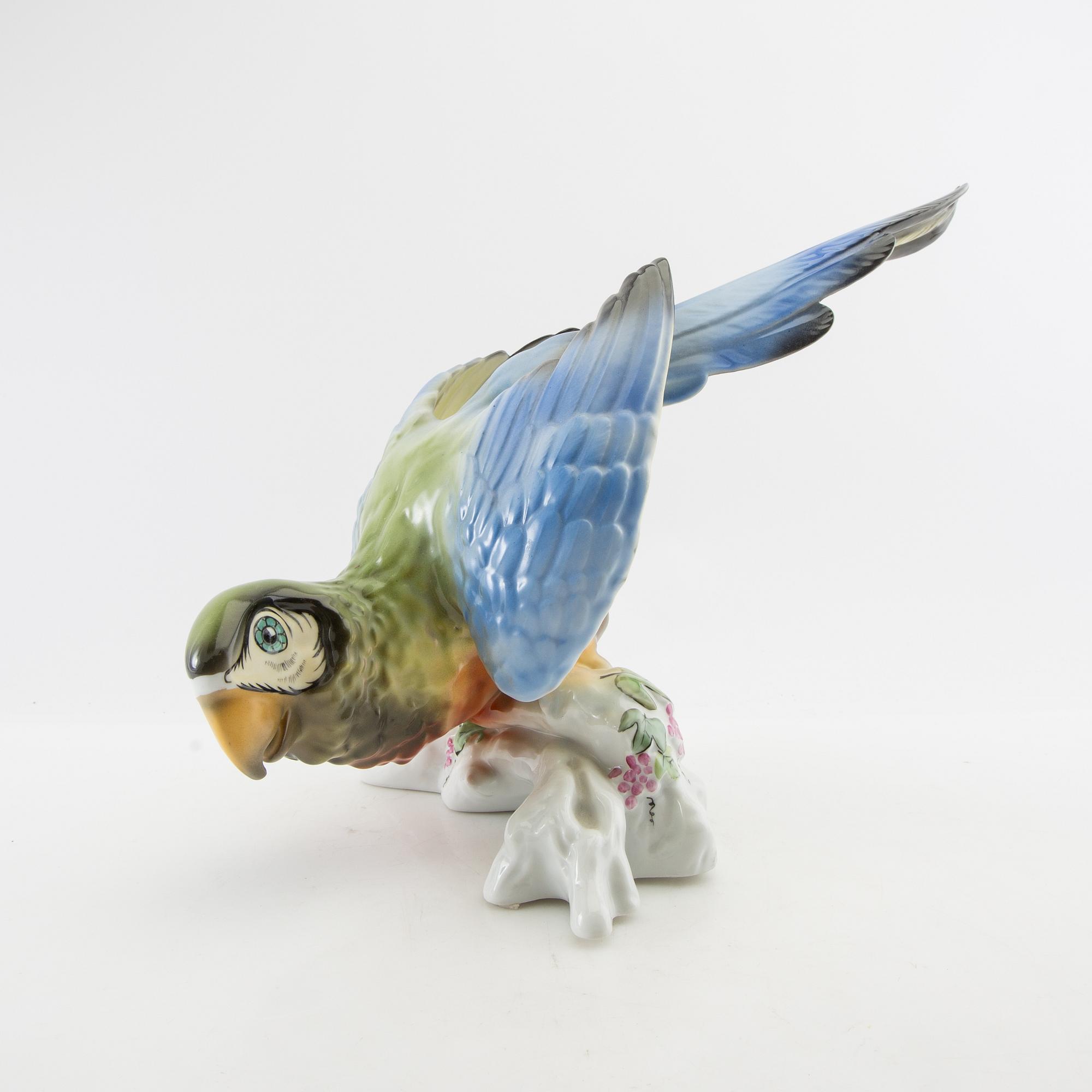 Figurine Cluj-Napoca Romania mid-20th century porcelain.