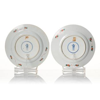 A pair of famille verte plates, Qing dynasty, Kangxi (1662-1722).