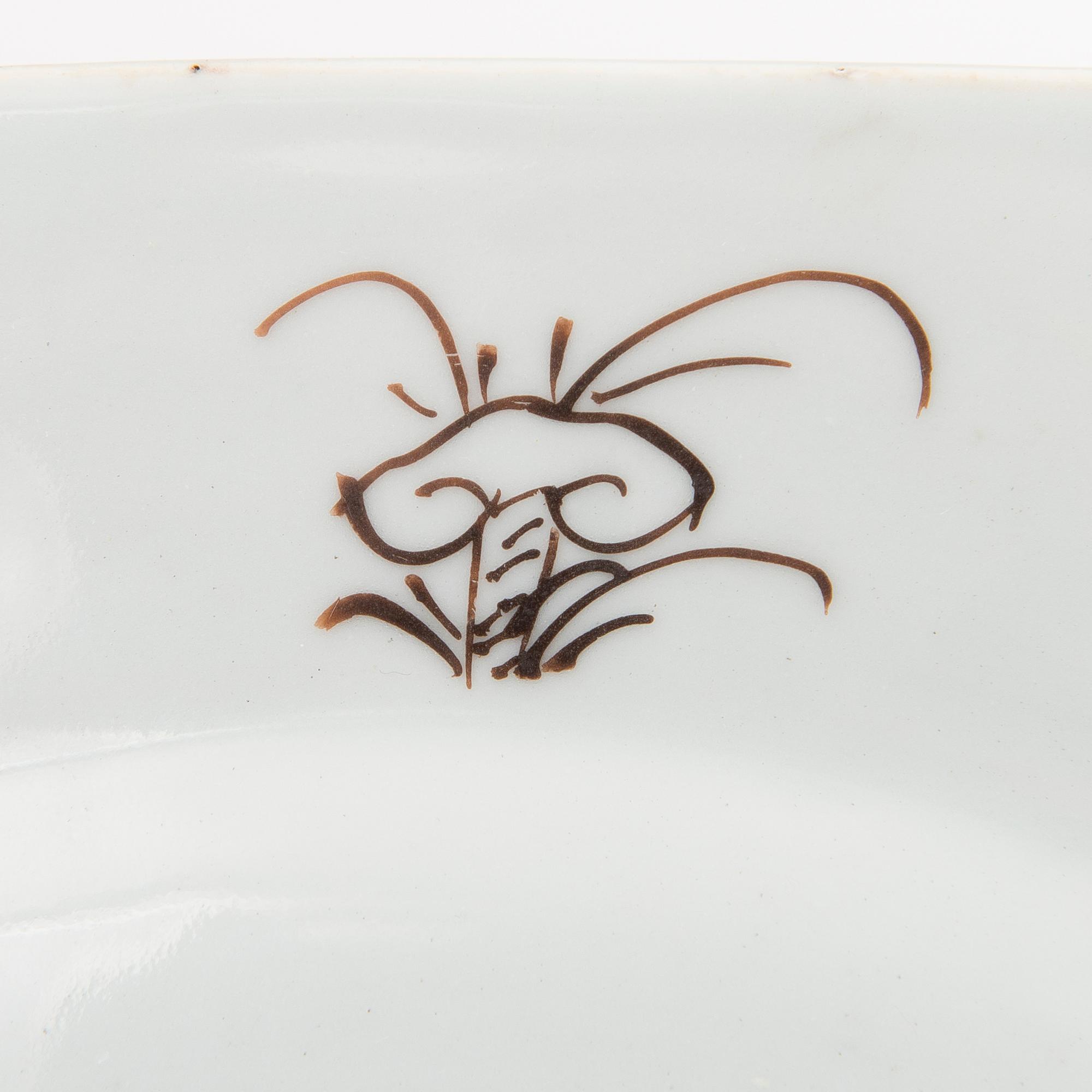 A pair of 18th Century Chinese octagon shape porcelain dishes.