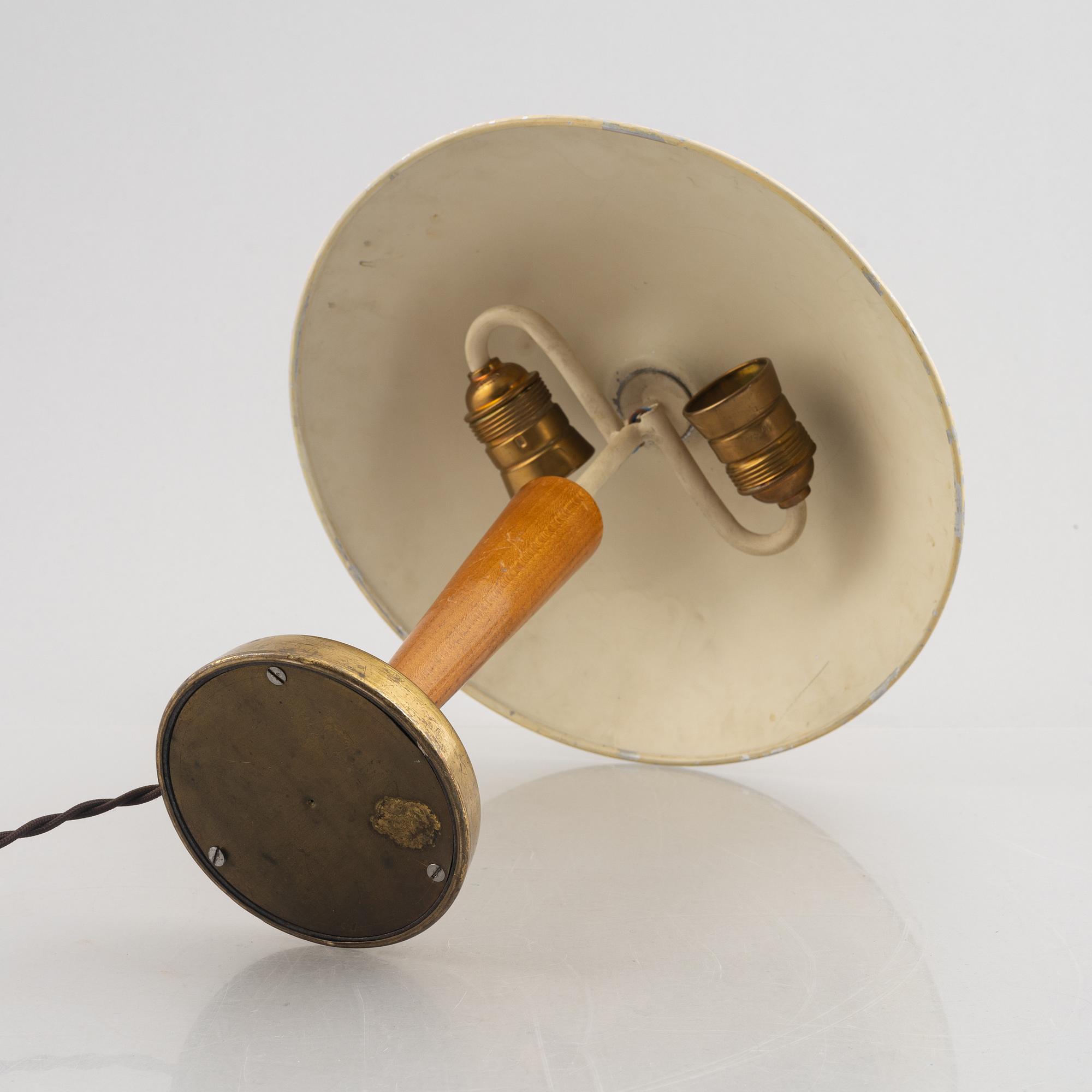 Bertil Brisborg, a table lamp model "30330", Nordiska Kompaniet, 1940s.
