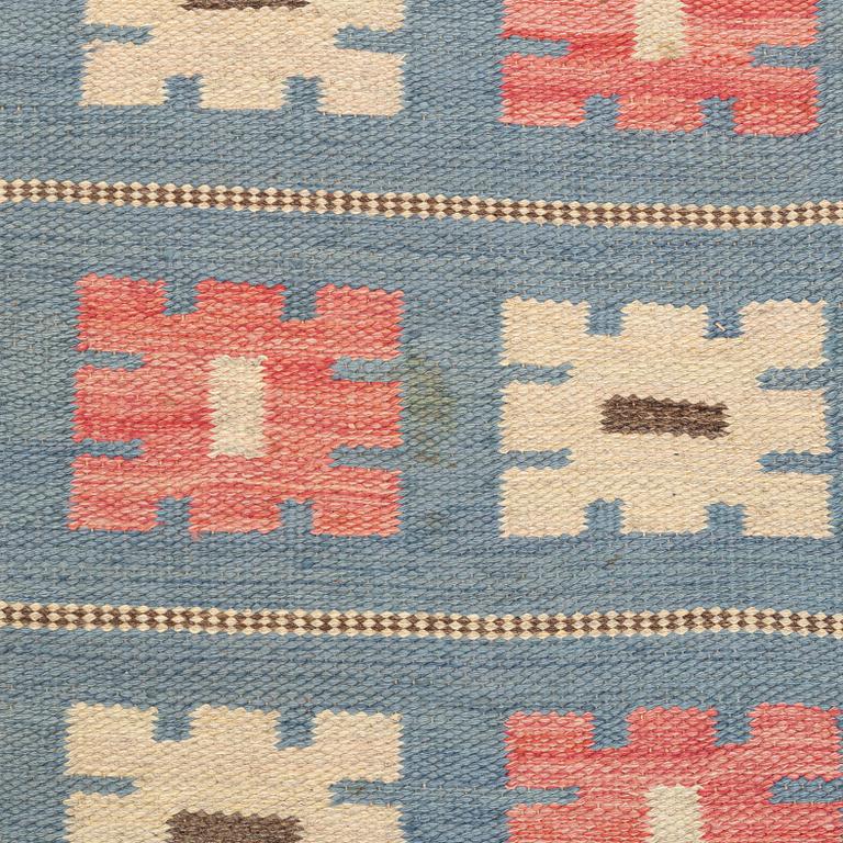 A carpet, flat weave, ca 340 x 223 cm, Sweden, the 1950s.