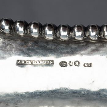 SKÅL, silver, nyklassicism, Axel Larson, Helsingborg 1924. Vikt 868 g.