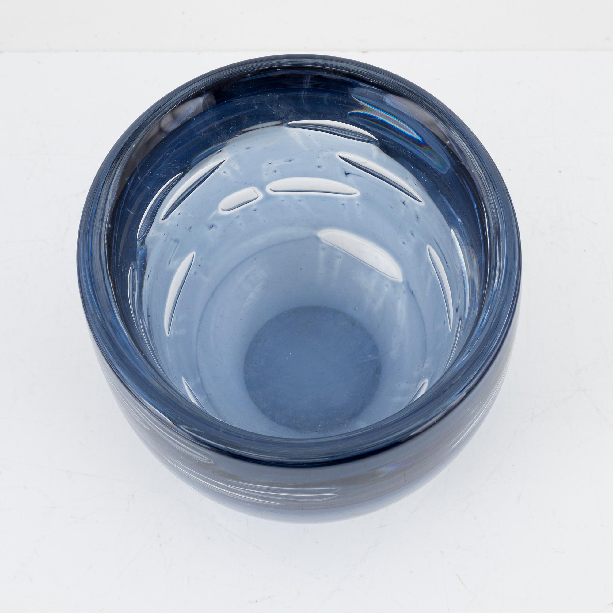 Ingeborg Lundin, a glass vase, Ariel, Orrefors.