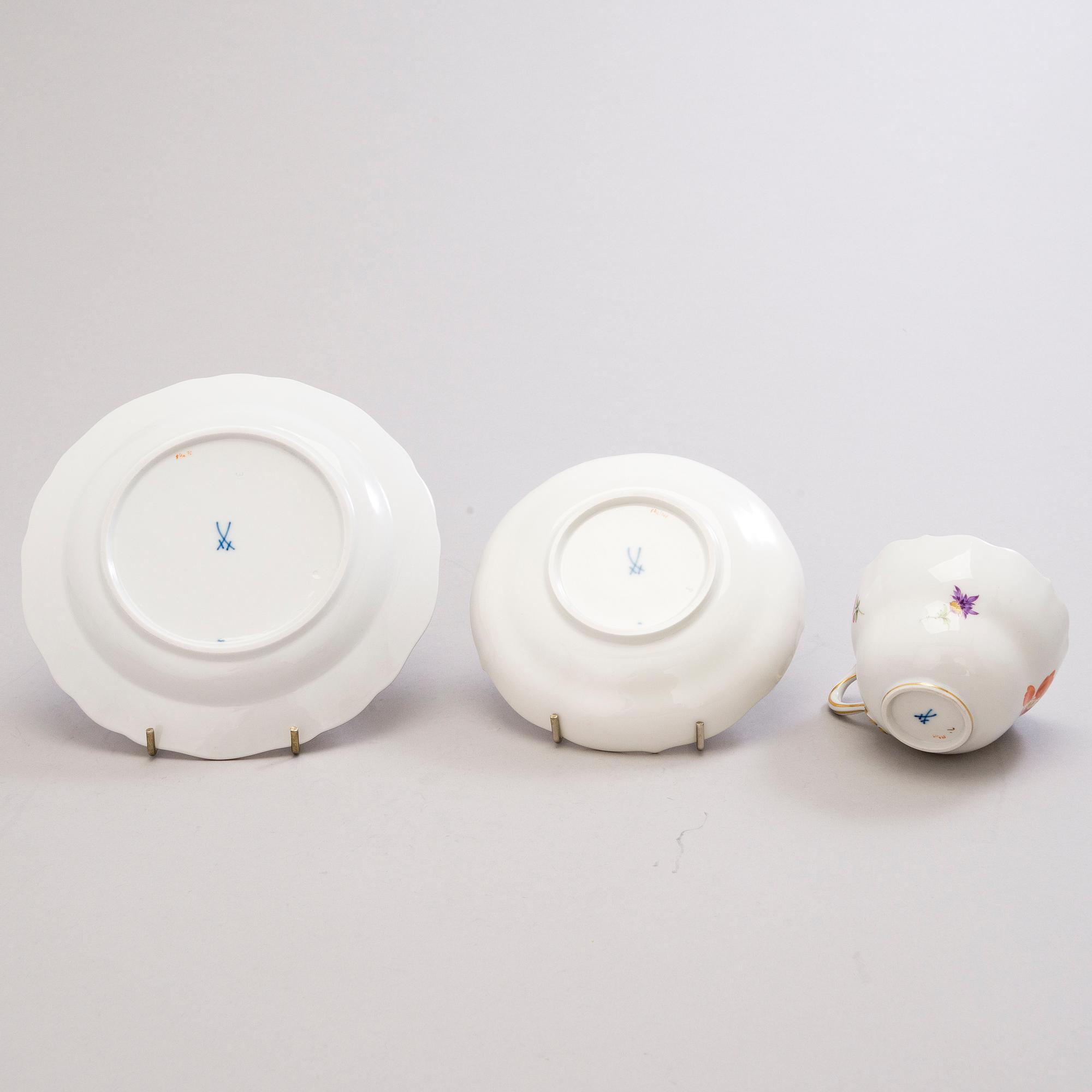 A 13-piece Meissen porcelain coffee set, first half of the 20th
