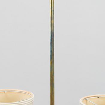 Paavo Tynell, A '9030' chandelier for Taito. Made to order 1950.