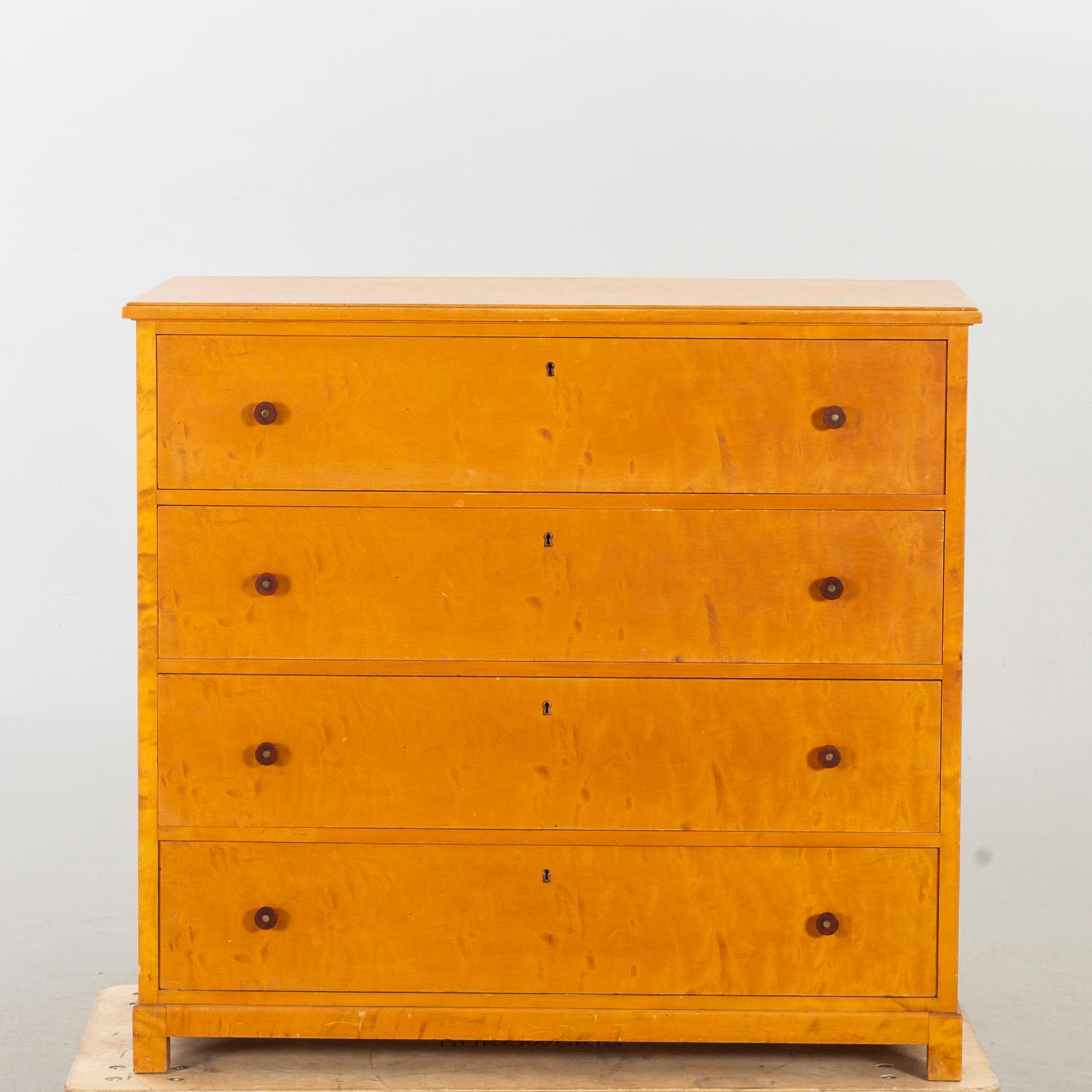 a Swedish chest of drawers 1930/40's.