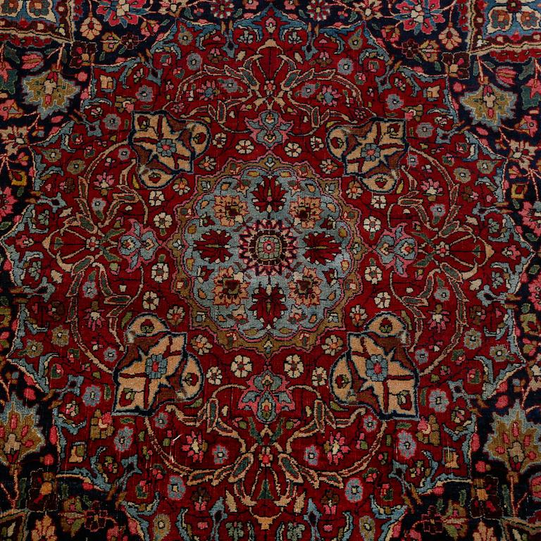 MATTA, troligen Khorasan, semiantik, bär inskription, ca 435x310 cm.