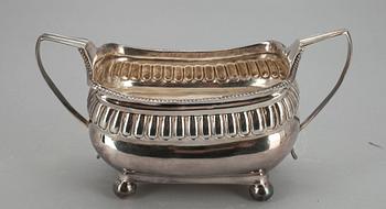 SOCKERSKÅL, silver, Dublin 1811. Vikt ca 238 g.