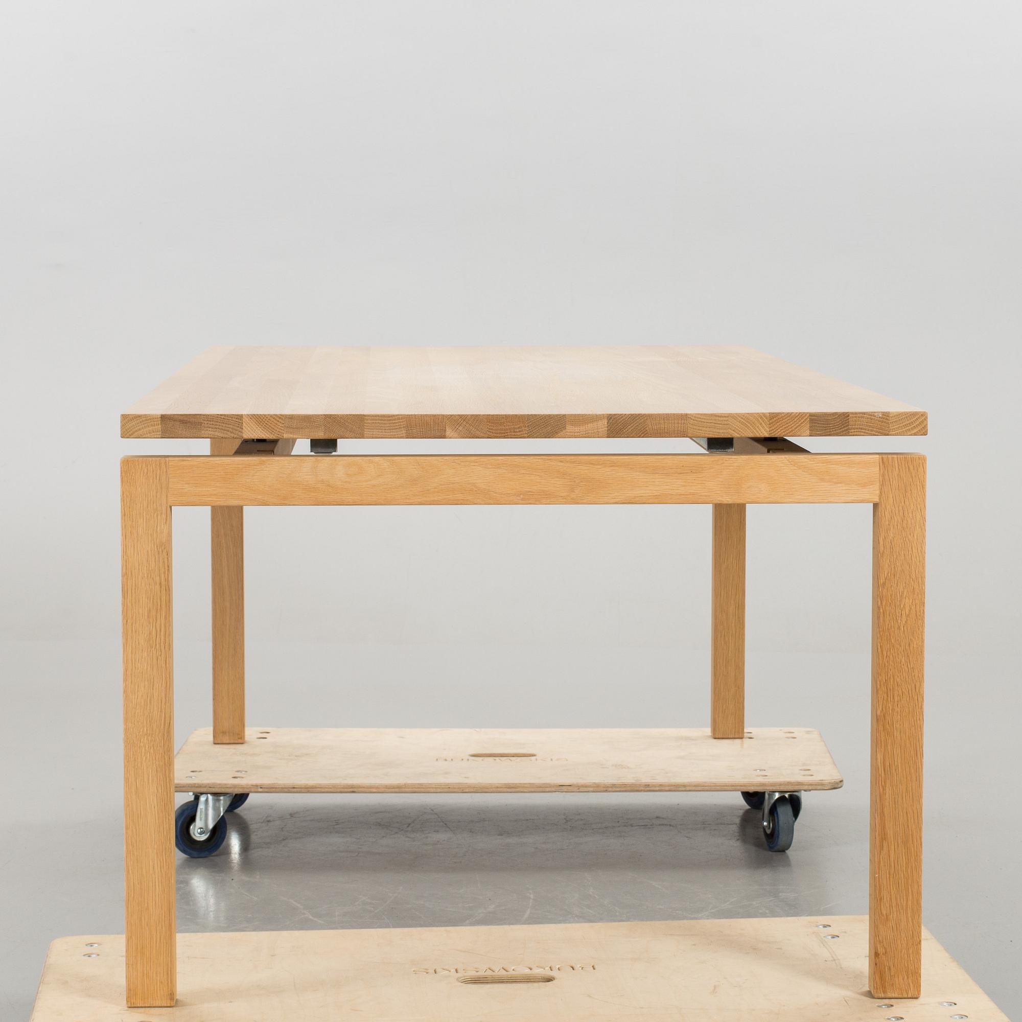 MATBORD, "Slitz", Möbelsnickarmästare Håkan Johansson, Olby Design sent 1900-tal.