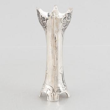A sterling silver Art Nouveau-style vase, 20th Century.