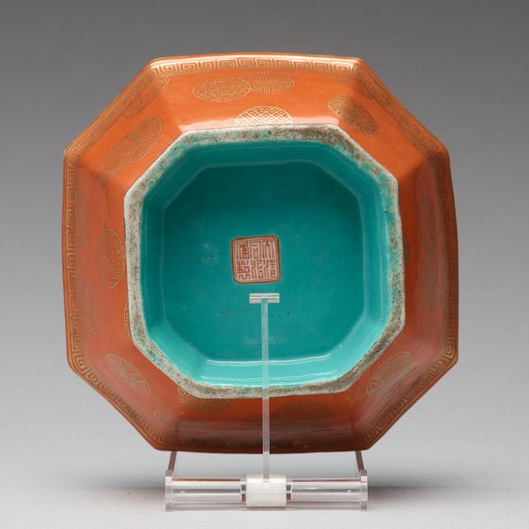 A coral red octangular bowl, late Qing dynasty. With Tongzhis seal mark in red.