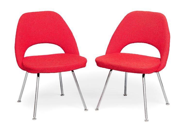 Eero Saarinen, A PAIR OF ARMCHAIRS No 72UPC.