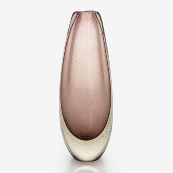 Gunnel Nyman, maljakko, malli "GN 26" signeerattu Gunnel Nyman Nuutajärvi Notsjö.