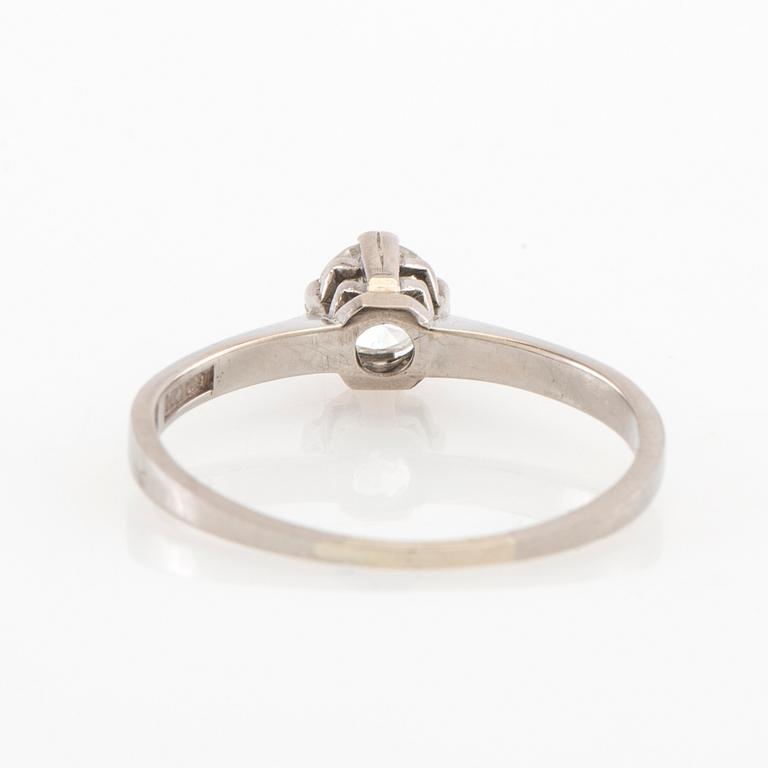 Solitaire ring in 18K white gold with a round brilliant-cut diamond, G. Dahlgren & Co Malmö 1969.