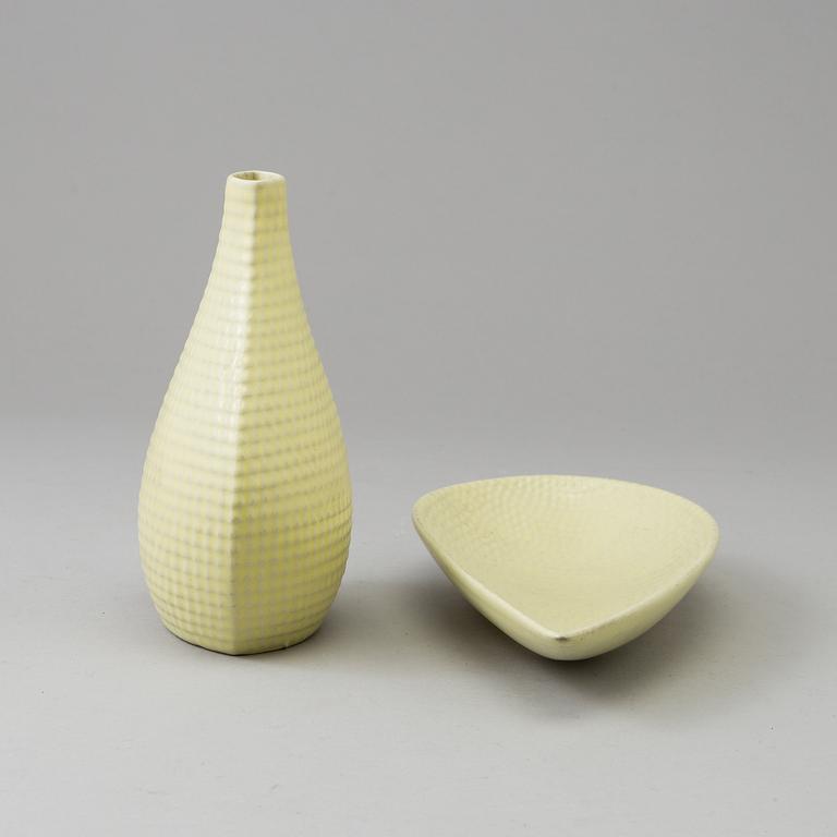 A 1950xs "Reptil" dish and a vase in stoneware, model 263 and 261, designed by Stig Lindberg for Gustavsberg Studio.