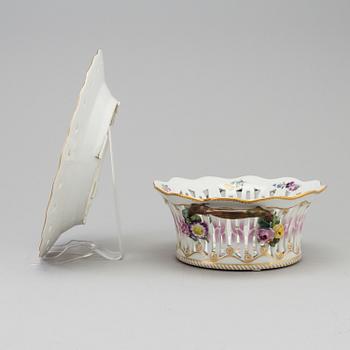 A porcelain bowl and stand from Royal Copenhagen, Denmark.