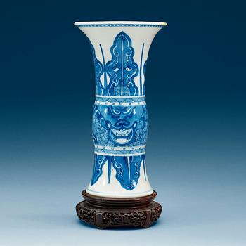 1895. A blue and white vase, Qing dynasty, 18th Century.