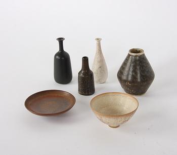 MINIATYRVASER, -FAT och -SKÅL, totalt 6 delar, CH Stålhane och Gunnar Nylund, Rörstrand.