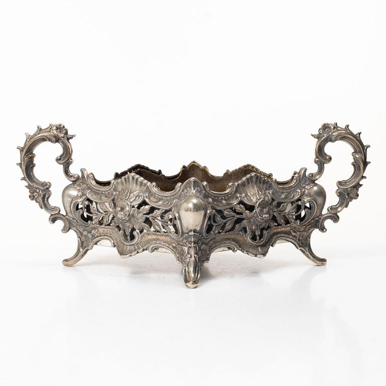 Gustaf Möllenborg, A Swedish silver jardinière, Stockholm 1900.