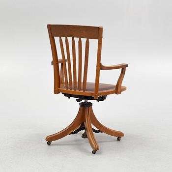 Skrivbordsstol, jugend, Åtvidabergs Snickerifabrik, Åtvidaberg, 1900-talets början.