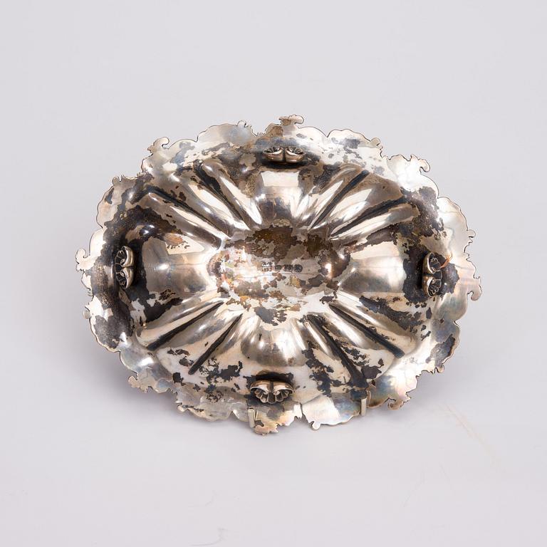 FAT, silver, S:t Petersburg 1837. Vikt 275 g.