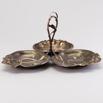 A silver-plate brass serving dish, Fraget, Warsaw, circa 1896-1914.
