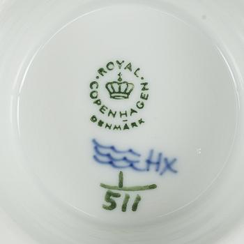 Delar av kaffeservis,  porslin, 13 delar, "musselmalet", hel- och halvblonde, , Royal Copenhagen.