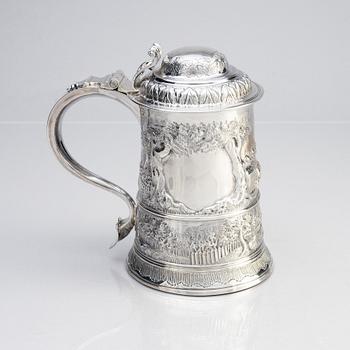 Thomas Whipham & Charles Wright, dryckeskanna, silver, London 1766.