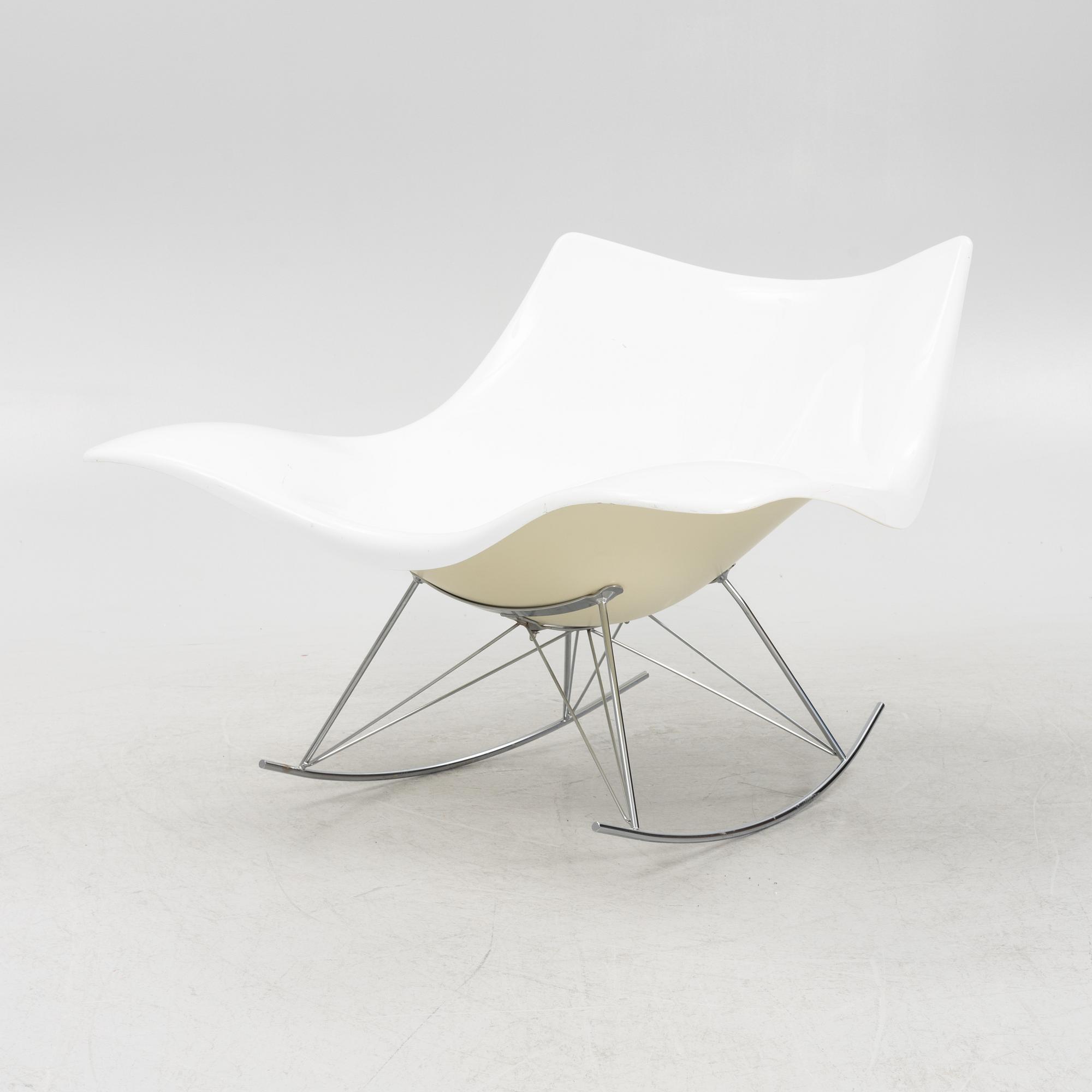 Thomas Pedersen, gungstol, 'Stingray', Fredericia Furniture, modellen formgiven 2002.