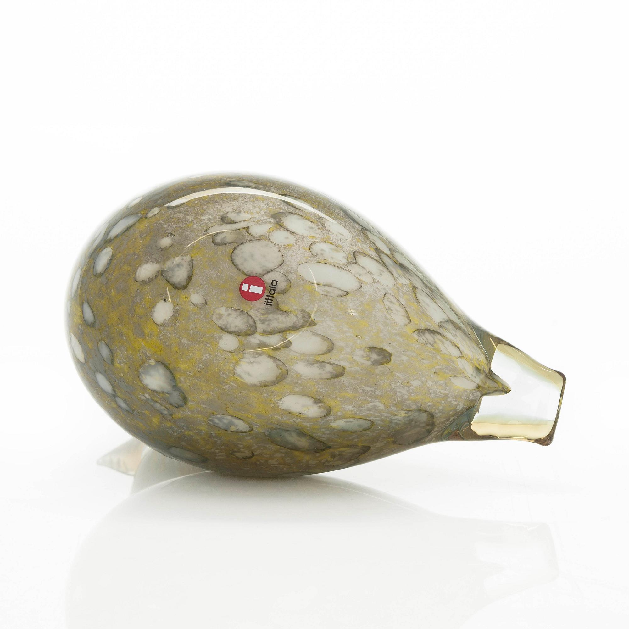 Oiva Toikka, A glass bird 'Pine grossbeak female' Unique Days spring 2006, signed O. Toikka Nuutajärvi.