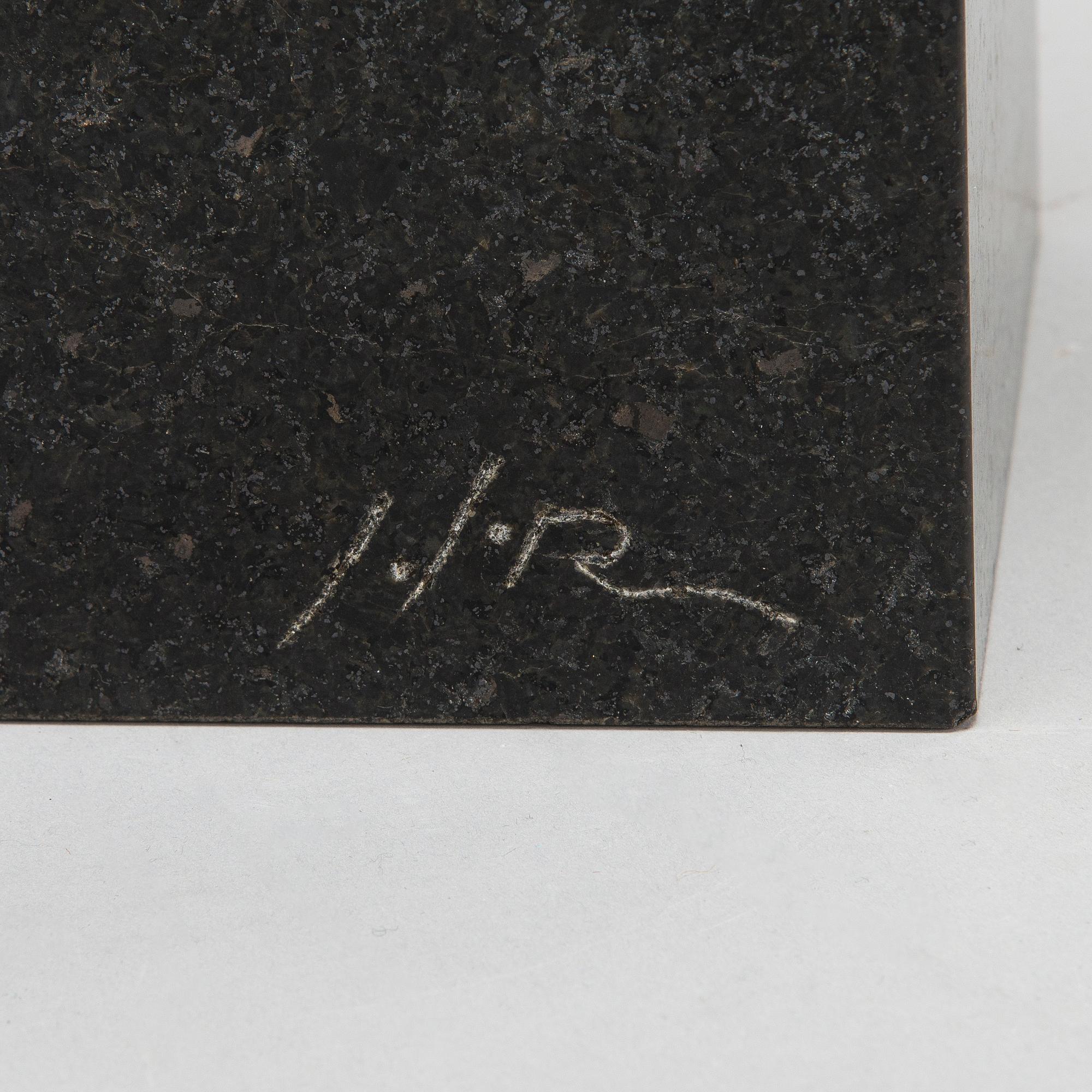 Jarkko Roth, "Kivikukka".