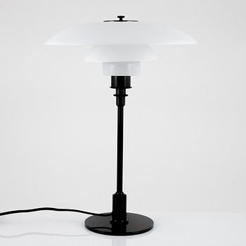 Poul Henningsen, bordslampa, "PH 3½-2½", Louis Poulsen, Danmark.