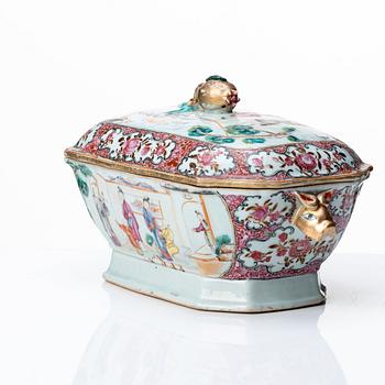 A famille rose tureen with cover, Qing dynasty, Qianlong (1736-95).