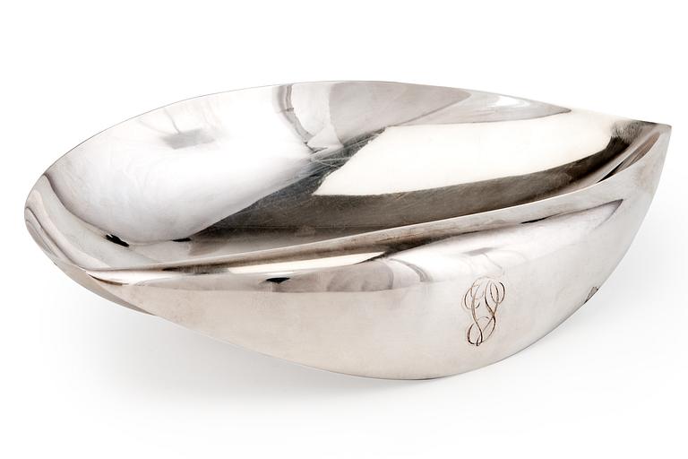 Tapio Wirkkala, A SILVER BOWL.