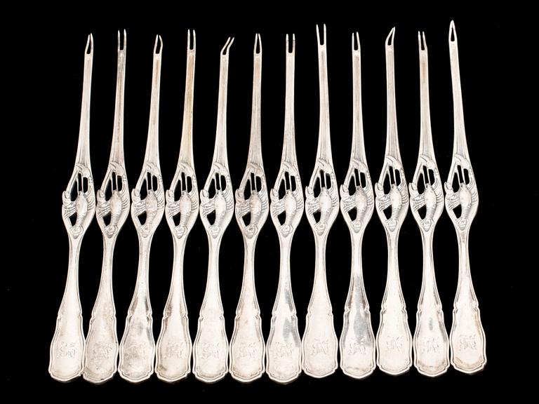 HUMMERGAFFLAR, 12 st. Silver, svenska importstämplar 1921. Ca 440 g.