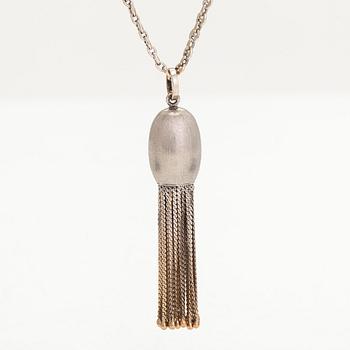 Halsband, 18K vitguld med tofshänge. Schweiz.