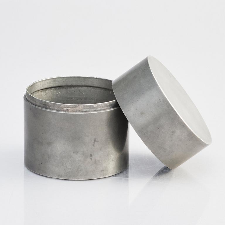 Nils Fougstedt, or Björn Trägårdh (1908-1998), a pewter box with cover, Svenskt Tenn, Stockholm 1932.